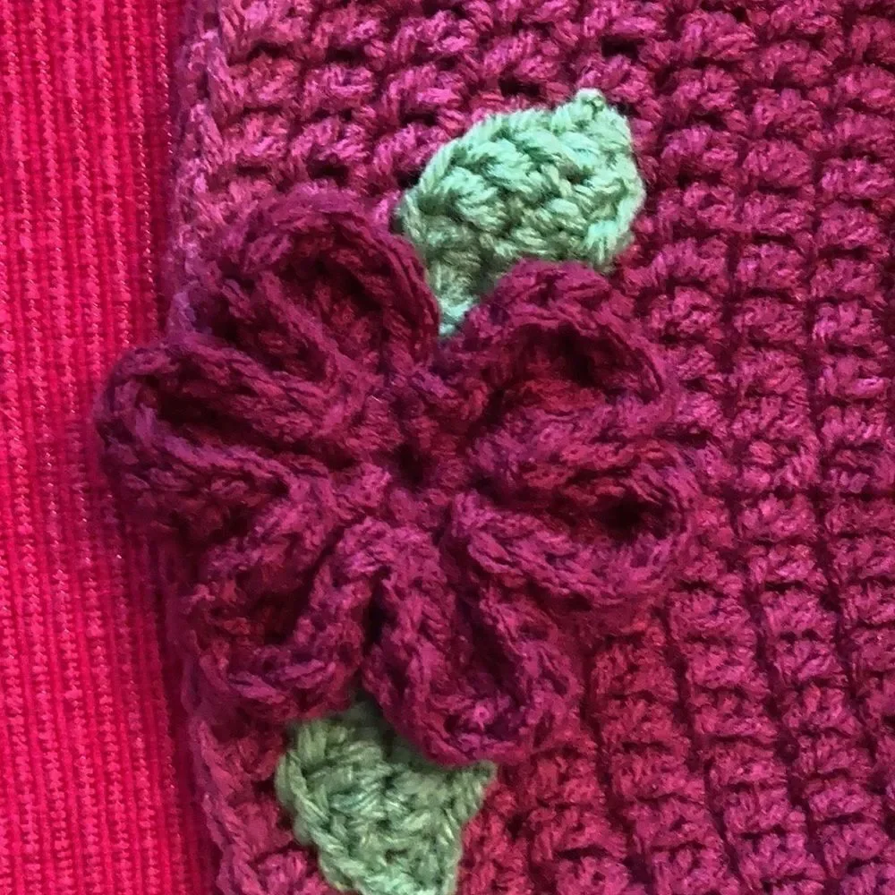 NWT Angela’s Designs hand crocheted ponytail hat beautiful variegated raspberry